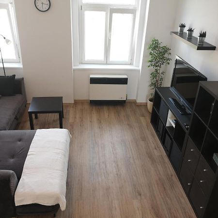 Fine Apartment In Centrum Of Slany With Aircondition Zewnętrze zdjęcie