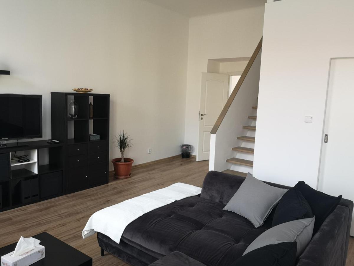 Fine Apartment In Centrum Of Slany With Aircondition Zewnętrze zdjęcie