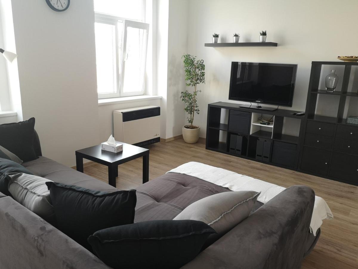 Fine Apartment In Centrum Of Slany With Aircondition Zewnętrze zdjęcie